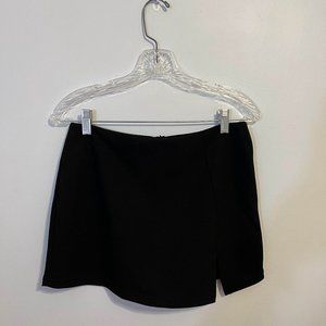 Black Skort